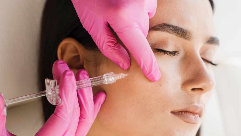 Cómo tratar y mejorar el óvalo facial descolgado